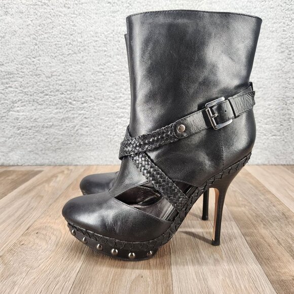 Charles David Women's 9.5 Black Leather Ankle Pull‎ On Cut Out Heeled Booties - Picture 2 of 11